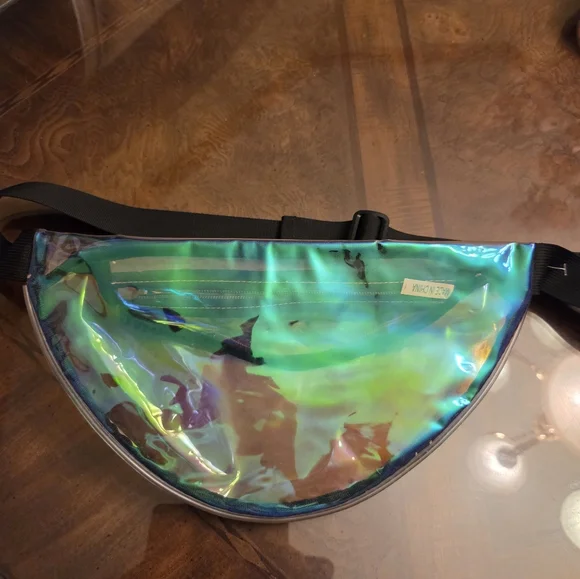 Samsung Iridescent Fanny Pack - Picture 4 of 6